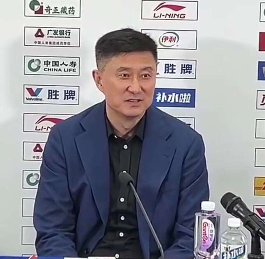 必一体育app官方-杜锋说没什么遗憾!球迷喊下课,广东重金引援,连续两年无缘四强